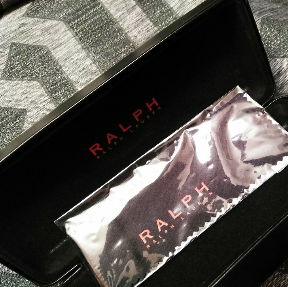🛑 SOLD 🛑Ralph Lauren Sunglasses 🕶️ - Picture 6 of 6